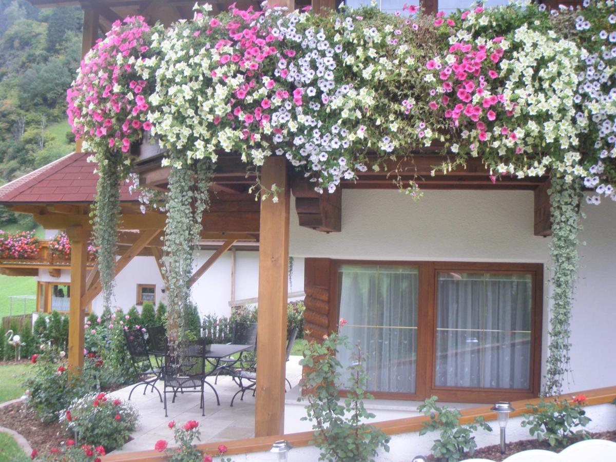 Landhaus Knoflach Neustift im Stubaital Zimmer foto